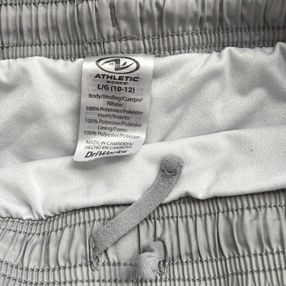 Athletic Works girls pull on athletic shorts $5/25 - Picture 3 of 4
